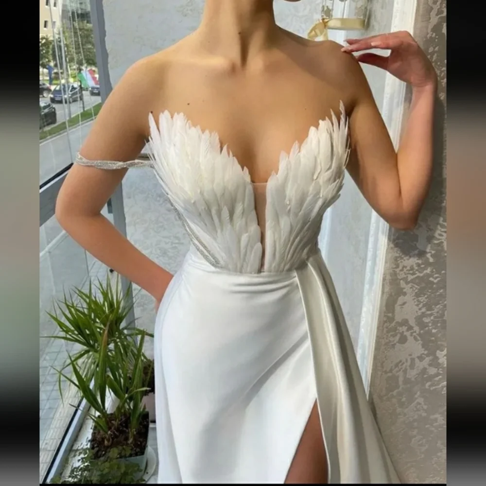 Sexy Elegant Feather Dress - Picture 3 of 10